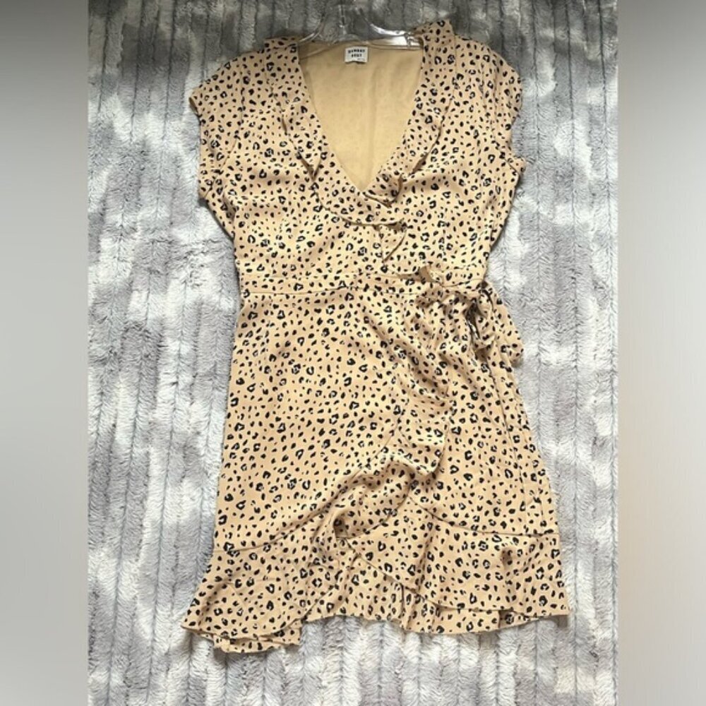 Aritzia Sunday Best Savoy Wrap Dress Size 4 - Picture 4 of 12